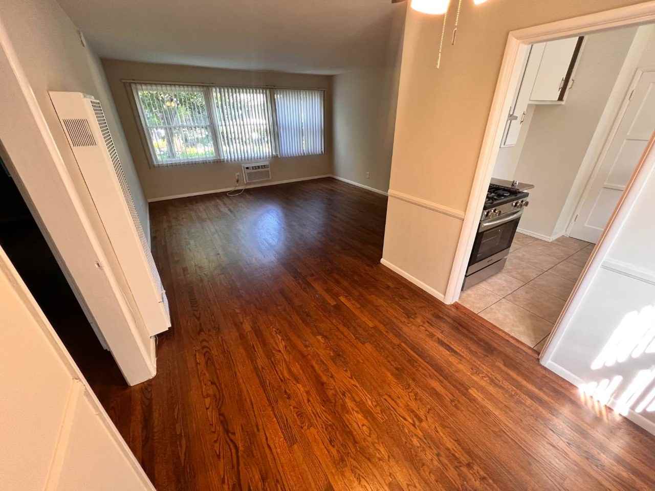 606 West Foothill Boulevard #B - Photo 4 of 23