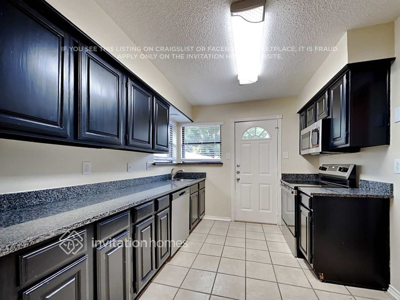 2559 Sunscape Ln - Photo 7 of 17