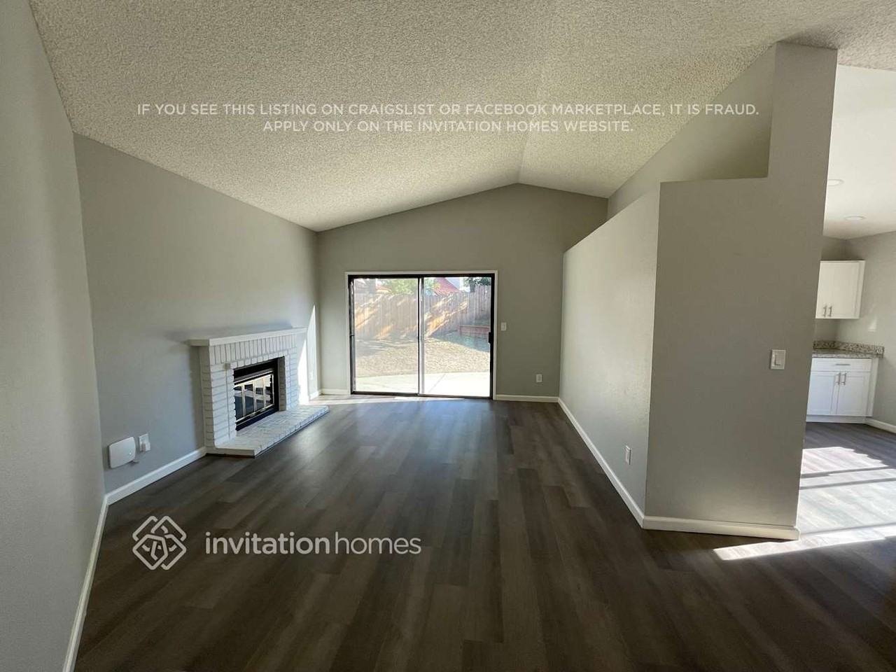 2241 Pinenut Ct - Photo 3 of 10