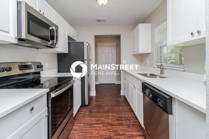 1807 Mccarthy Ave - Photo 5 of 16