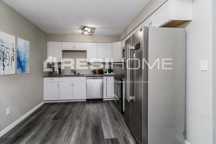 1826 Carolina Ave - Photo 2 of 23