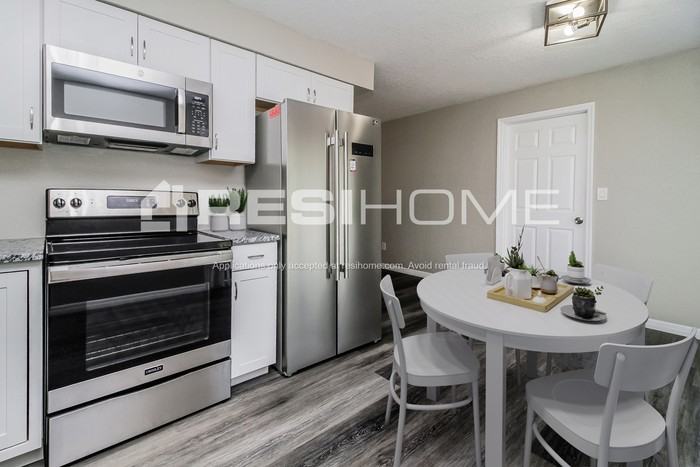 1826 Carolina Ave - Photo 3 of 23