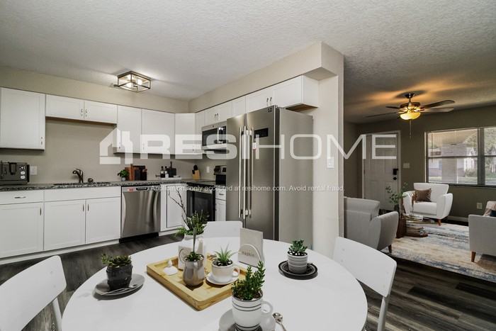 1826 Carolina Ave - Photo 4 of 23