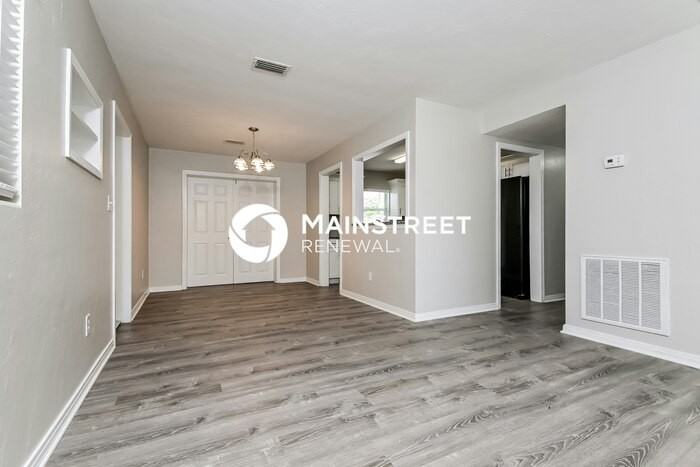 1540 Huntington St - Photo 5 of 16