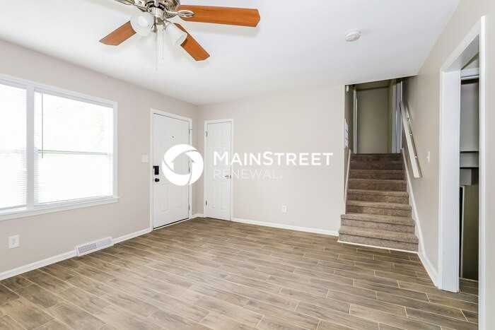 3015 Daisy Ct - Photo 5 of 17