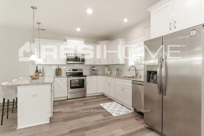 1331 Log Cabin Rd - Photo 2 of 20