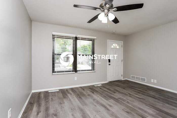 1700 Birch St - Photo 2 of 18