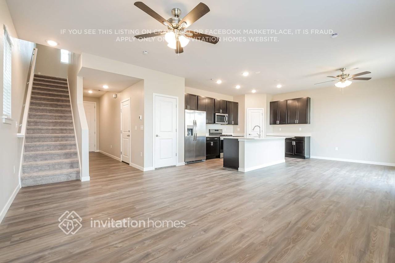 318 Grayson Ave - Photo 4 of 18