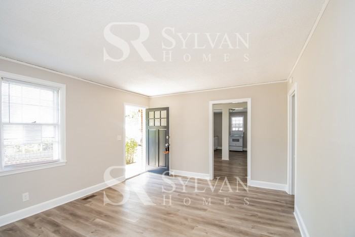 1225 F Ave - Photo 3 of 17