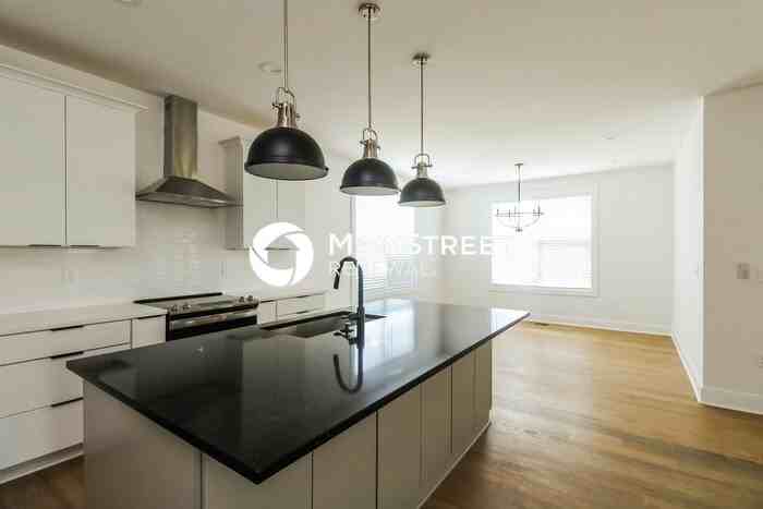 1811 Seminary Street #A - Photo 4 of 17