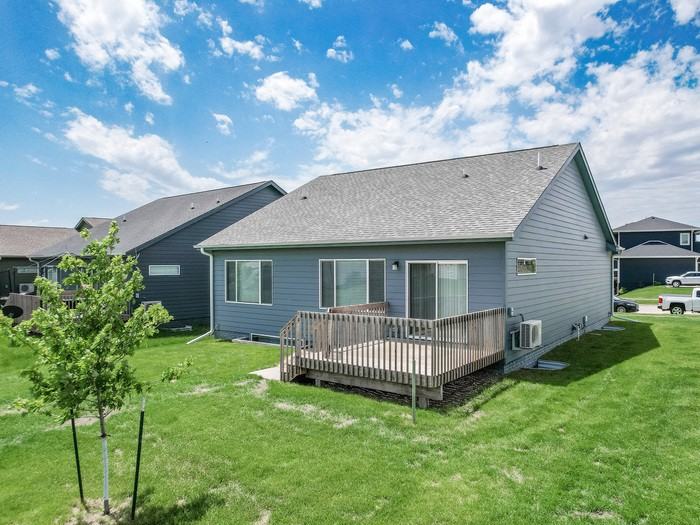 1909 Ne Little Beaver Dr - Photo 2 of 14