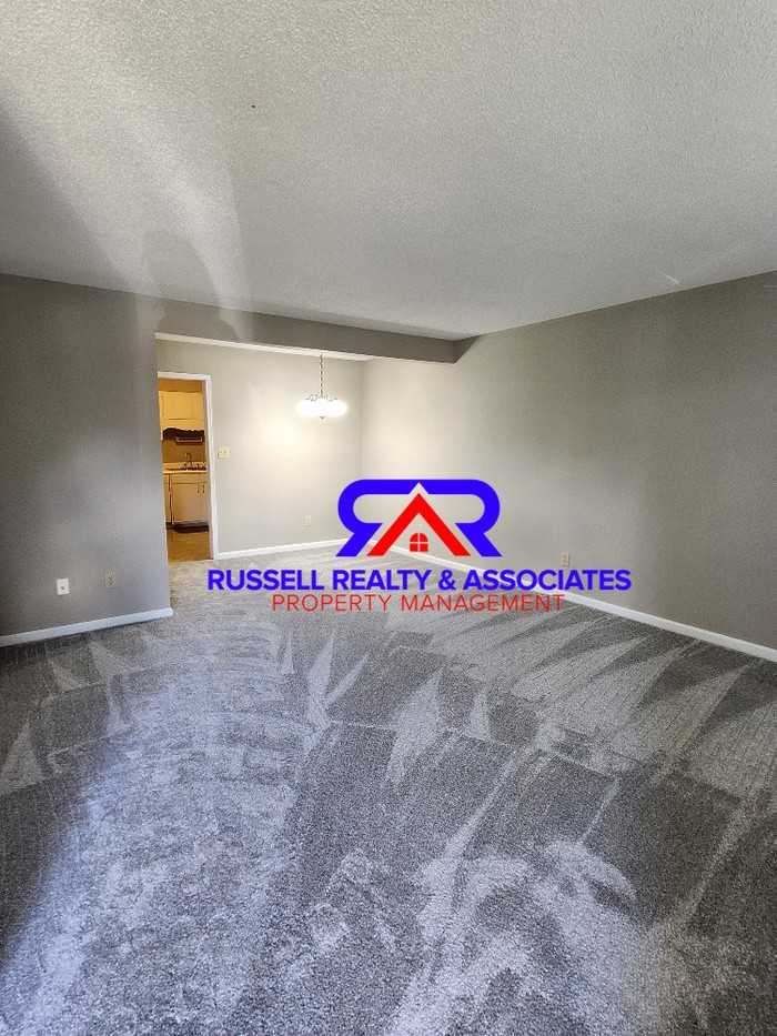 1525 Applegate Lane - Photo 3 of 17