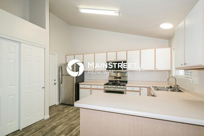 5441 Ambrose Xing - Photo 4 of 16