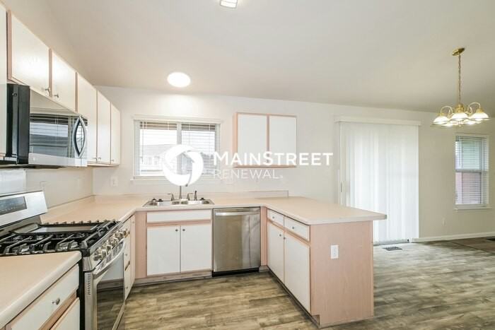 5441 Ambrose Xing - Photo 5 of 16