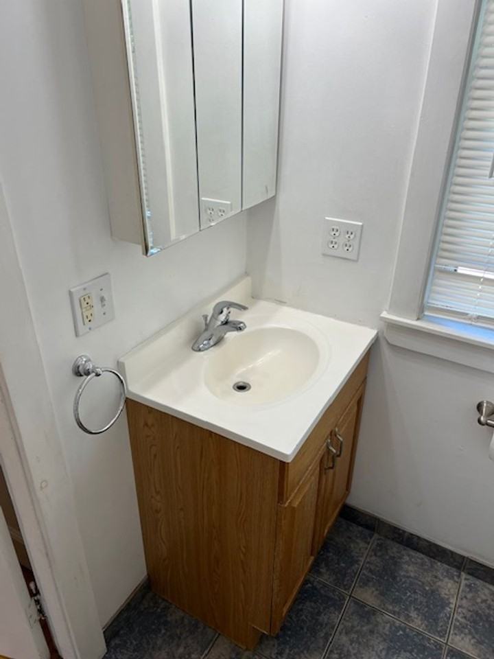 227 Main St - Orono - Photo 7 of 31