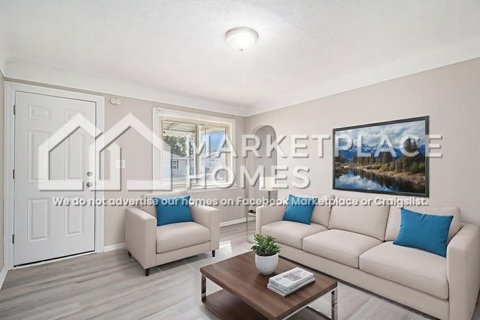 20751 Dexter Blvd - Photo 2 of 21