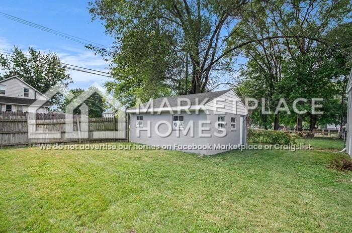 8220 Jackson Ave - Photo 4 of 22