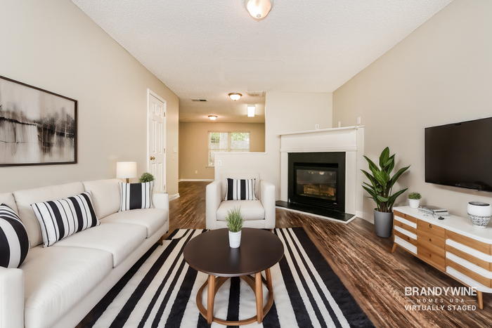 283 Coral Cir - Photo 2 of 22