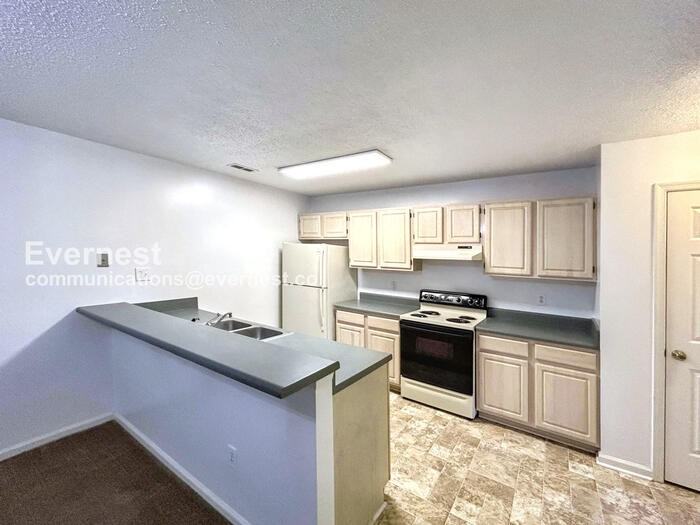 2703 Westgate Circle - Photo 2 of 20