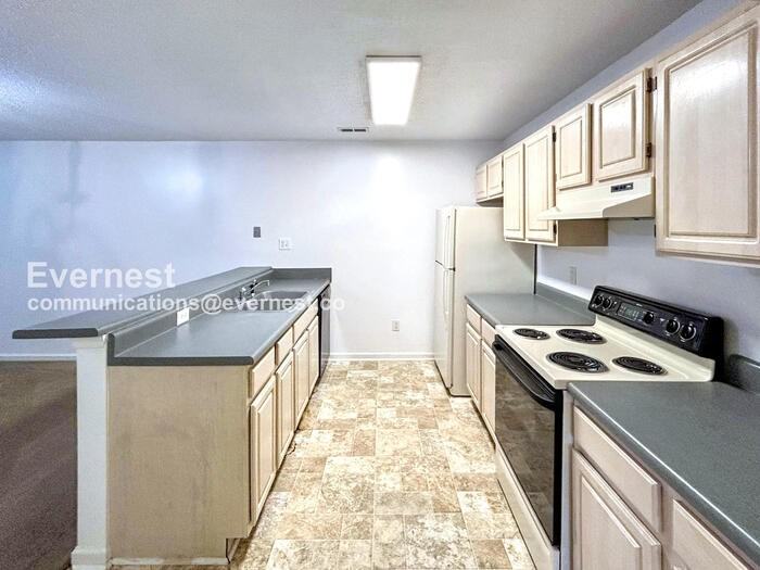 2703 Westgate Circle - Photo 3 of 20