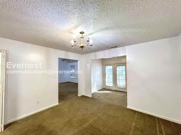 2703 Westgate Circle - Photo 6 of 20