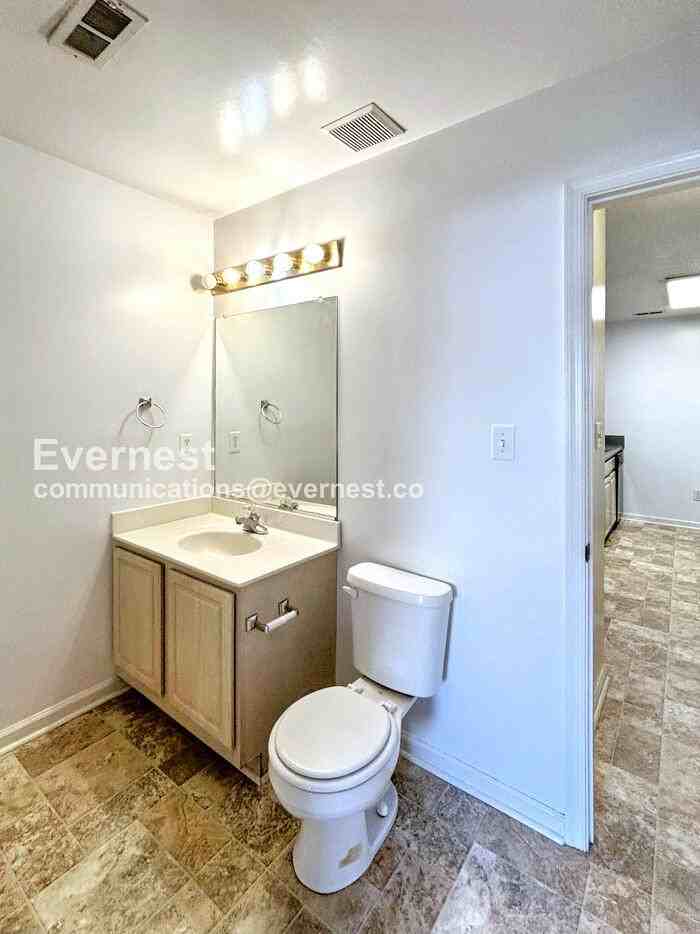 2703 Westgate Circle - Photo 7 of 20