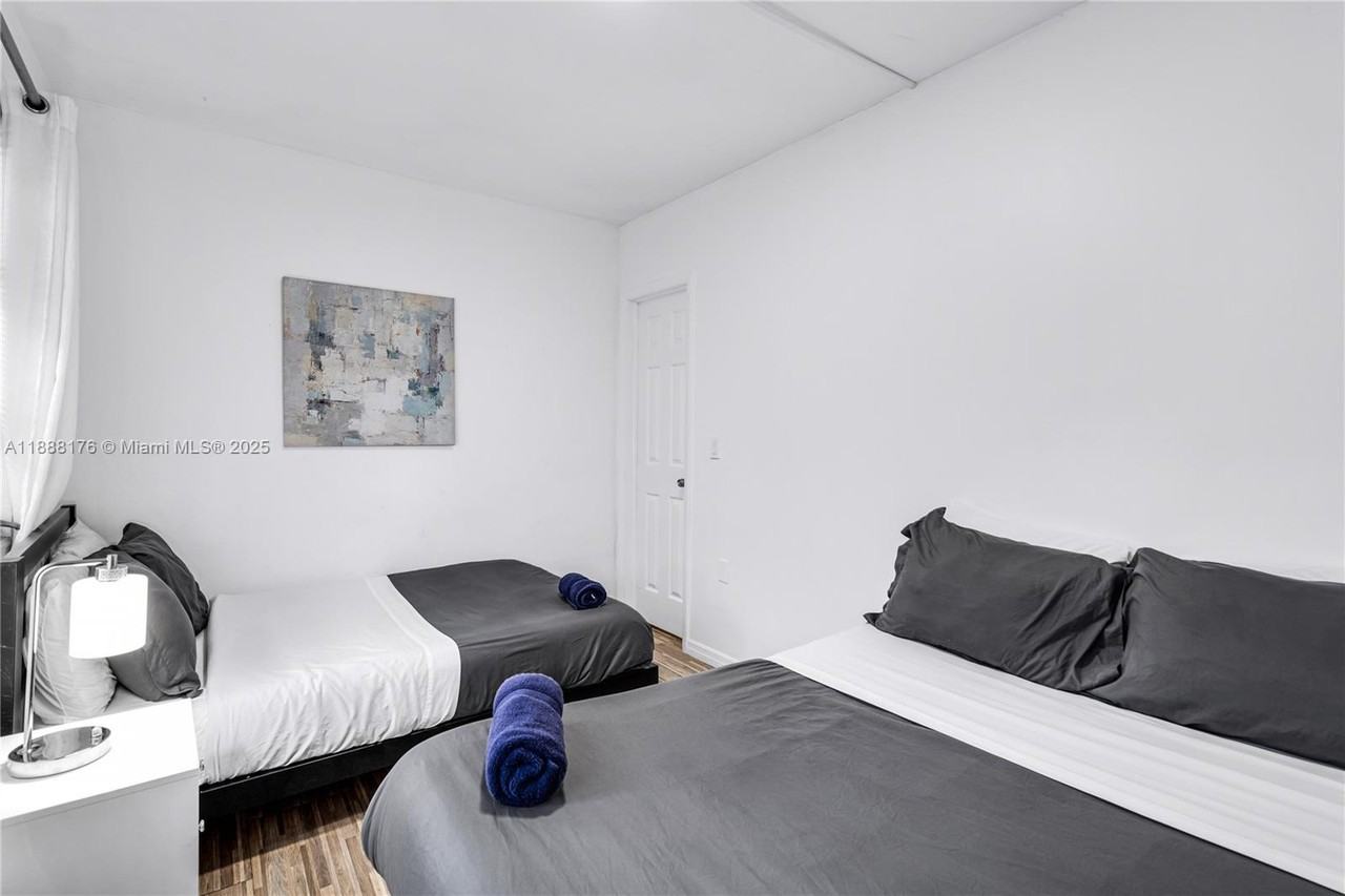 977 Sw 10th St #927 - Photo 4 of 18