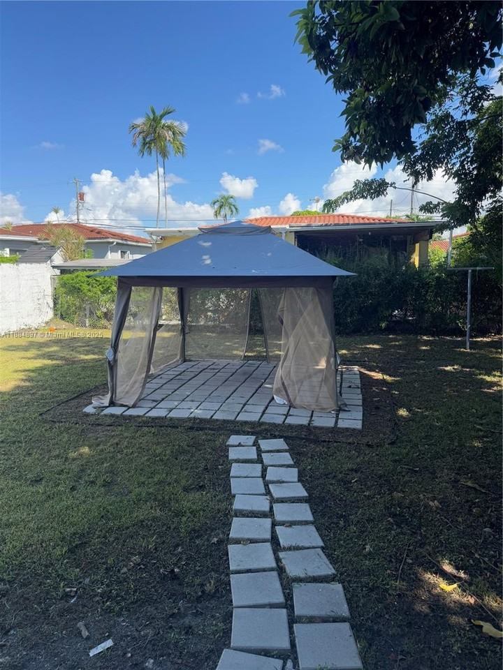 3633 Sw 5th Ter #1 - Photo 3 of 14