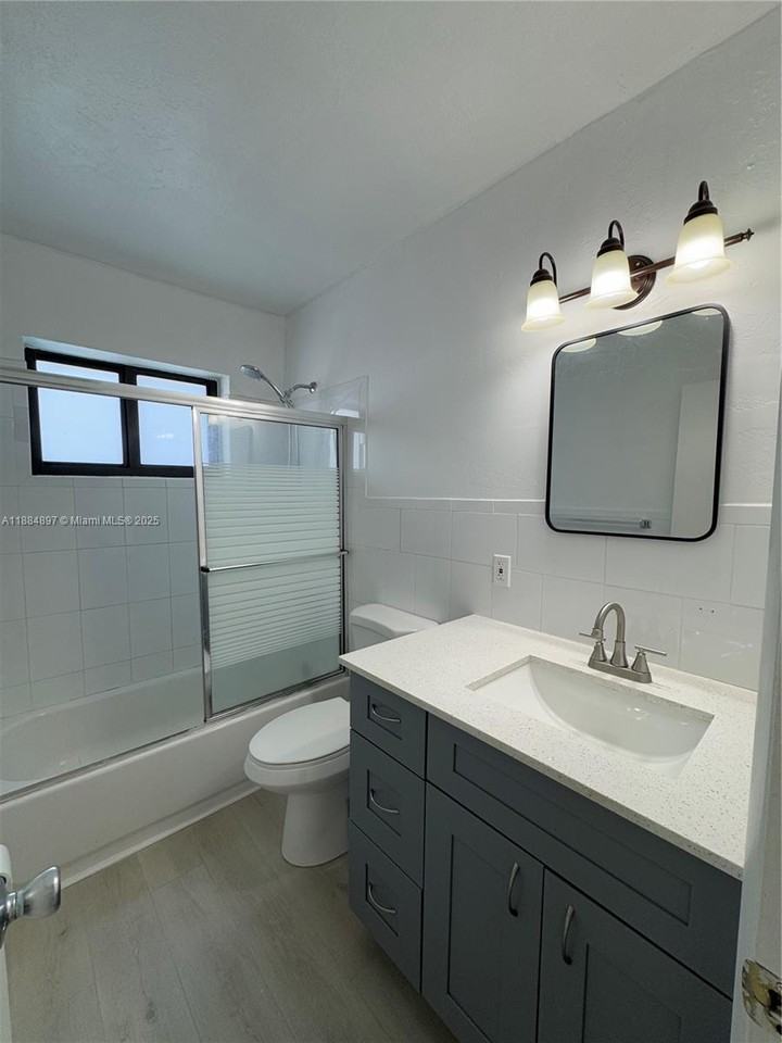 3633 Sw 5th Ter #1 - Photo 4 of 14