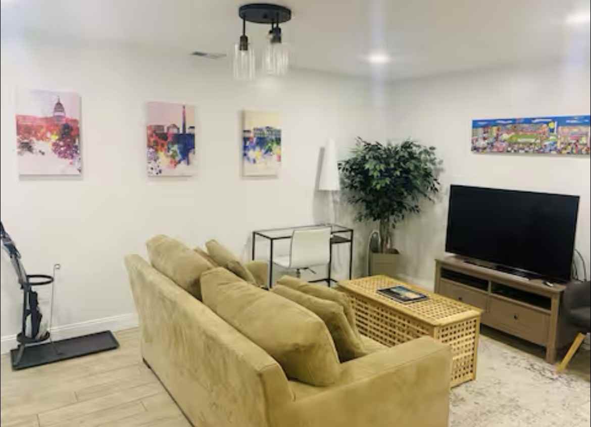 125 Thomas St Nw #A - Photo 4 of 12