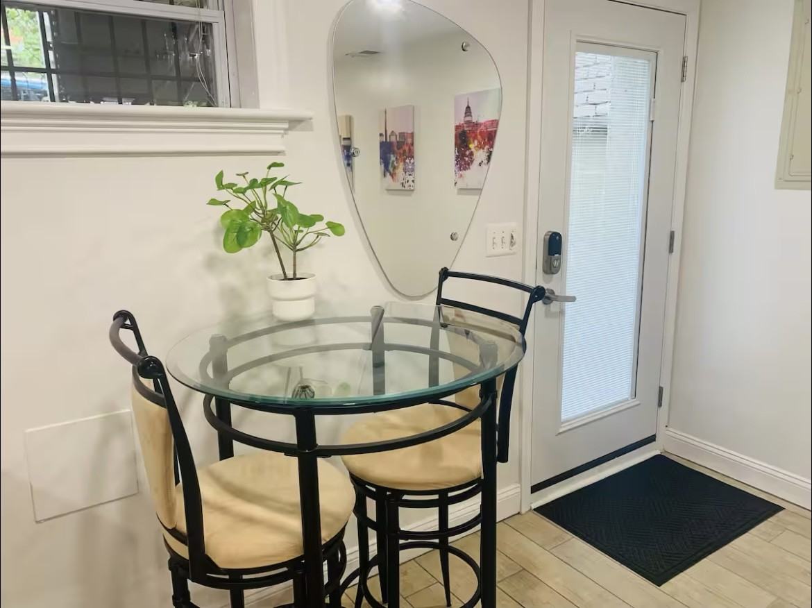 125 Thomas St Nw #A - Photo 7 of 12