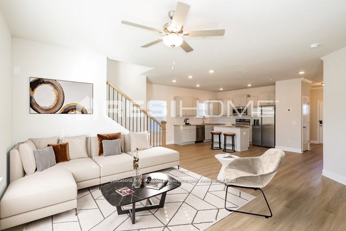 830 Keats Way - Photo 6 of 20