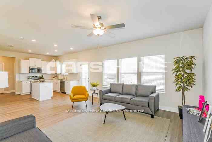 834 Keats Way - Photo 6 of 19