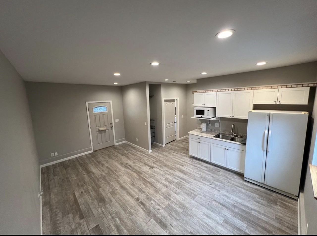 374 Murdell Ln - Photo 2 of 3