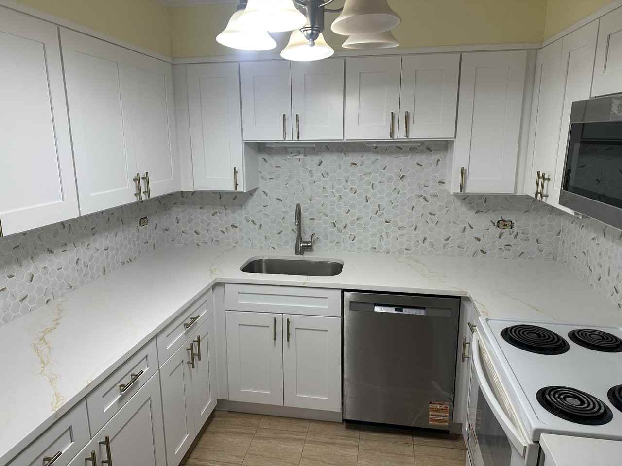 7535 N Rockwell St #NA - Photo 2 of 11