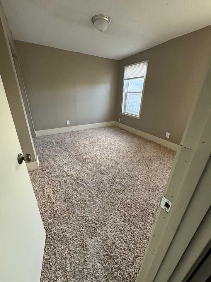 918 Sherman St #NA - Photo 4 of 10