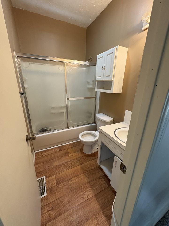 918 Sherman St #NA - Photo 6 of 10