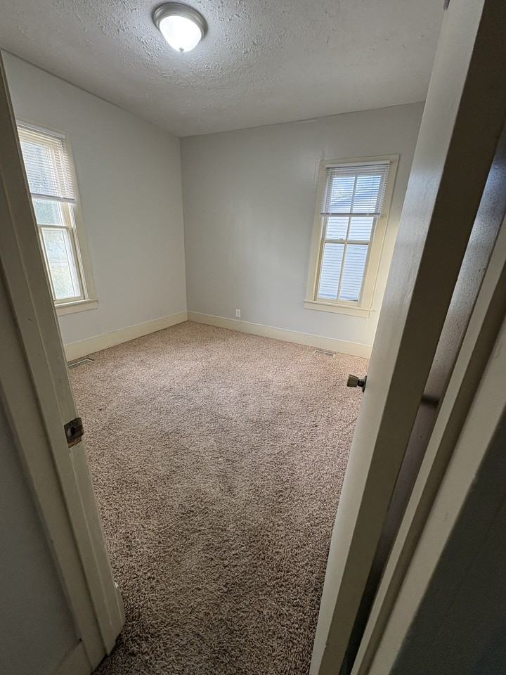 918 Sherman St #NA - Photo 7 of 10