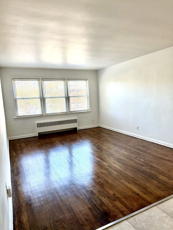 294 West Post Road #1B - Photo 3 of 4