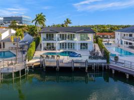 featured image of 3251 Ne 164th St #NA