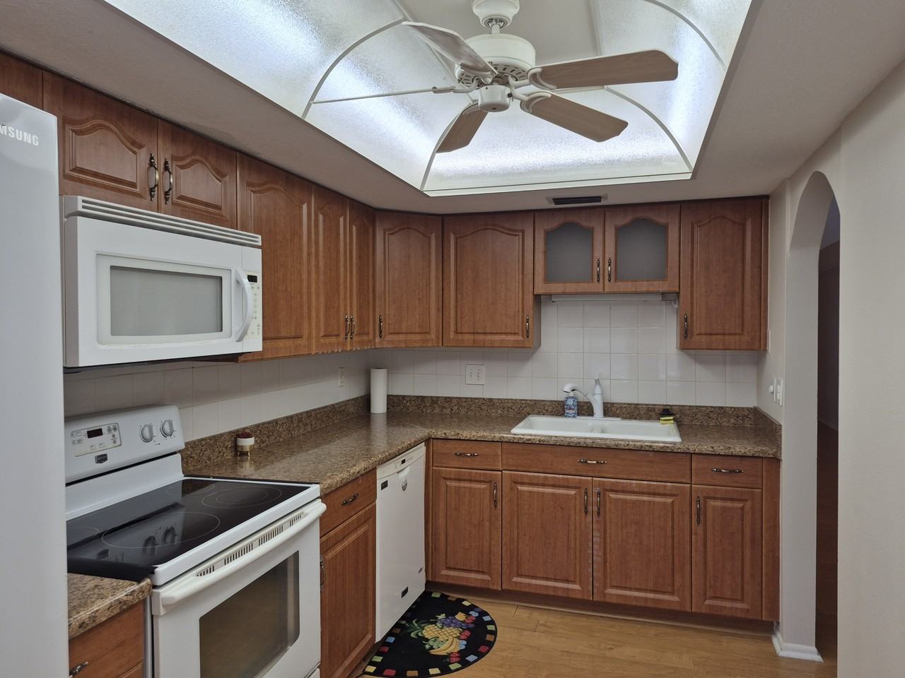 5745 Summerside Lane #16B - Photo 2 of 11
