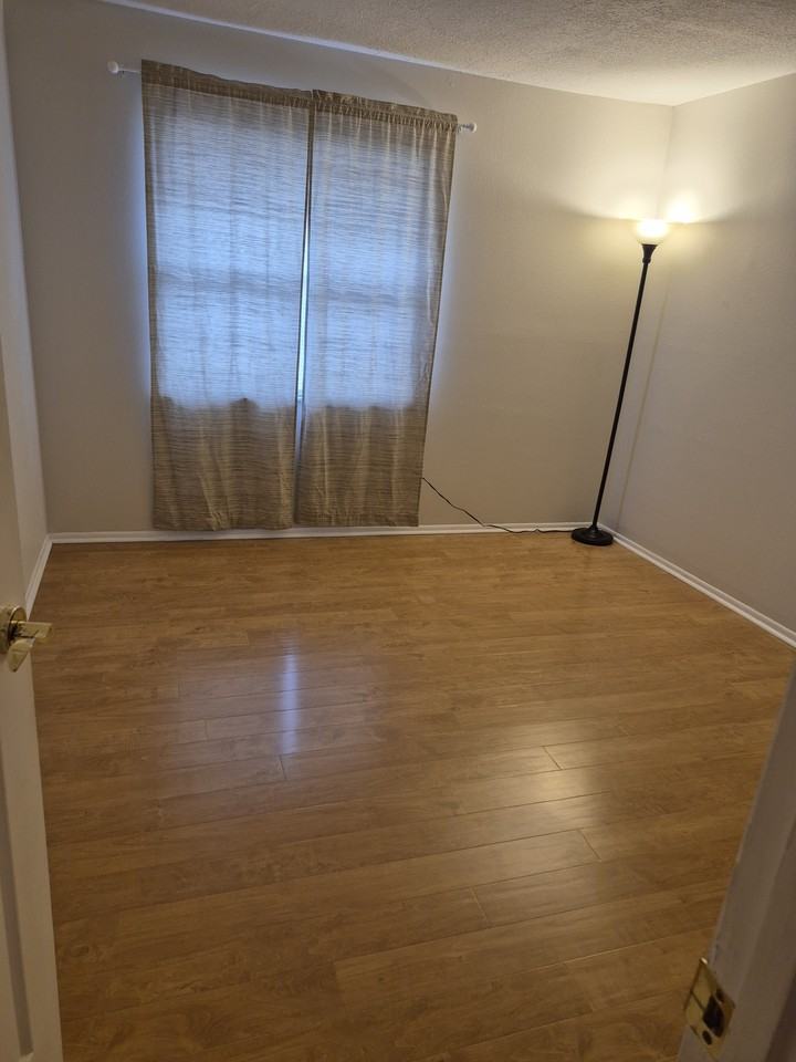 5745 Summerside Lane #16B - Photo 3 of 11
