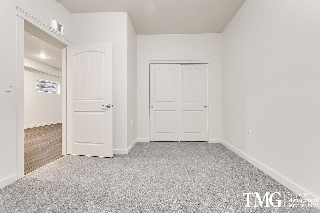 The Terrace at River Oaks (TRO) - Photo 5 of 50