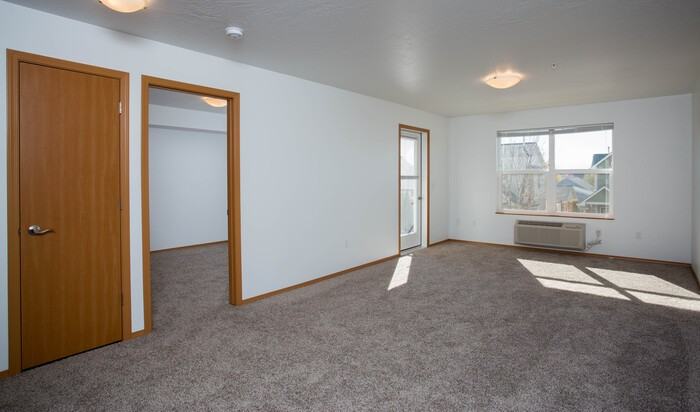 4915 Potter Park Loop #209 - Photo 4 of 7