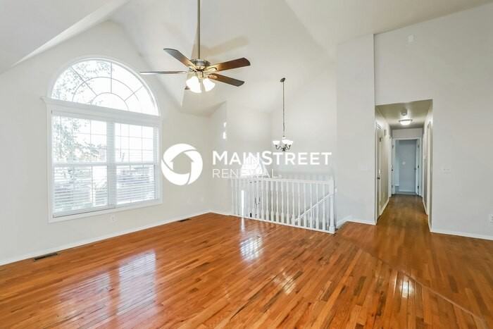 10926 Rowland Court - Photo 5 of 19