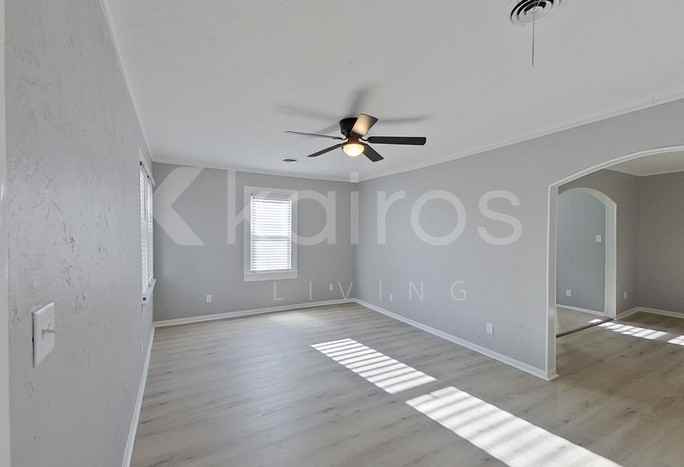 411 Sunset Terrace - Photo 2 of 21