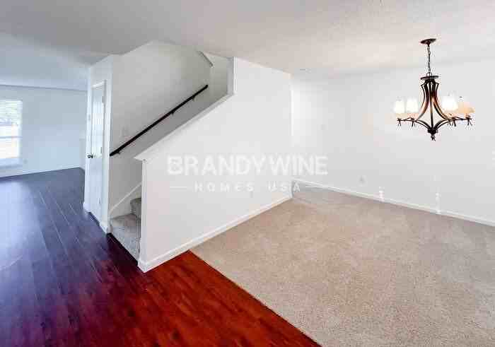 1343 Prairie Dr - Photo 4 of 35