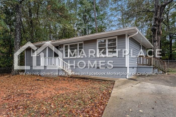 9206 Blackwell Street Southwest - Photo 3 of 21