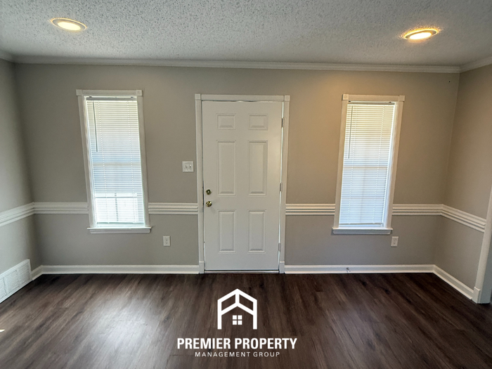 4627 Chelwood Drive - Photo 5 of 17