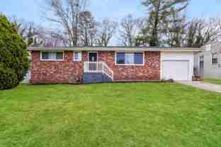 311 E Dorchester Blvd - Photo 1 of 1